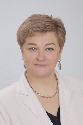 Заместитель главного врача по правовым и кадровым вопросам Хавалиц Светлана Валентиновна